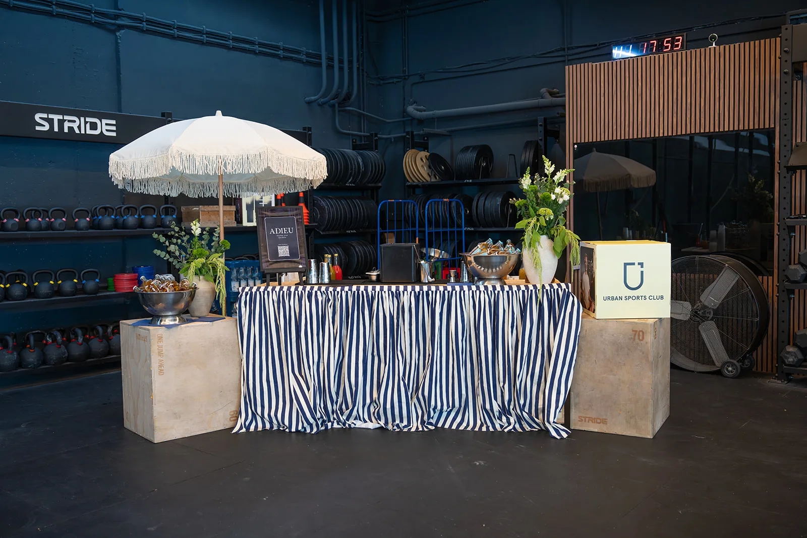 Adieu Bar mobile Catering-Bar beim Urban Sports Club Wellbeing Day in Berlin